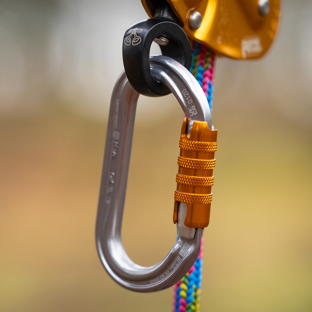 Carabiners & Connectors
